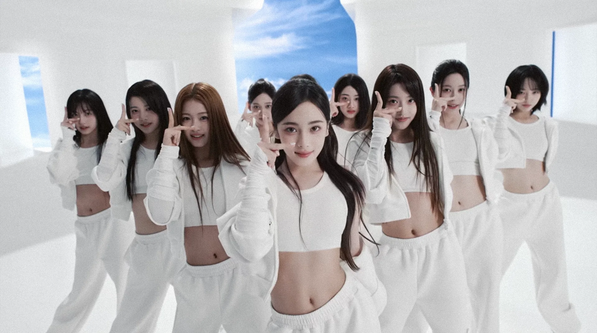 A2O LITE obtiene su primera victoria en "The Show" con "NEON"